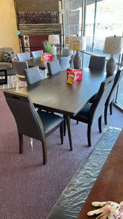 💥HUGE Blowout Furniture Sale!💥 Brand New Table W/ 6 Chairs! $50 Down Takes It Home Today!
