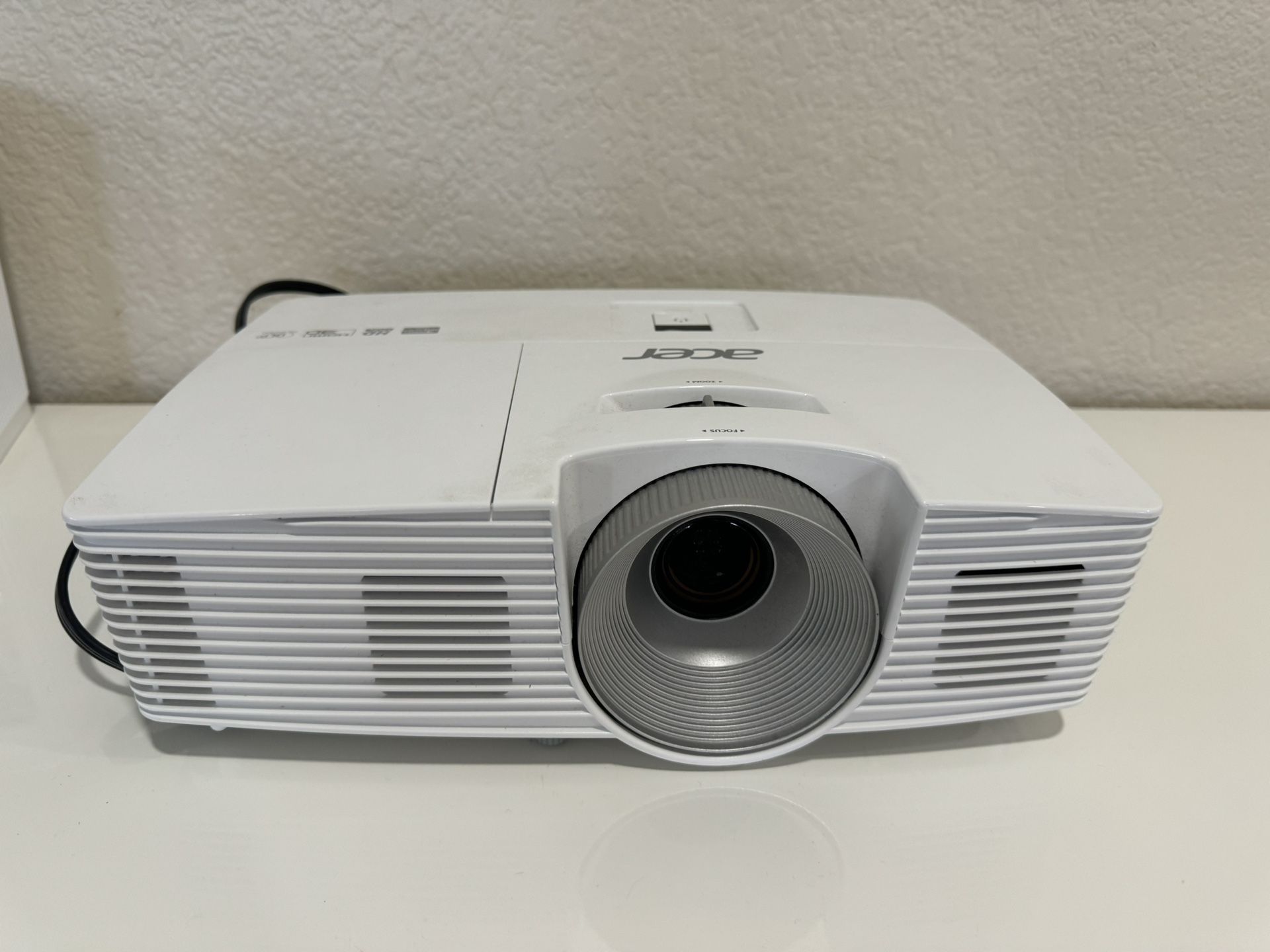 Acer projector H5380BD