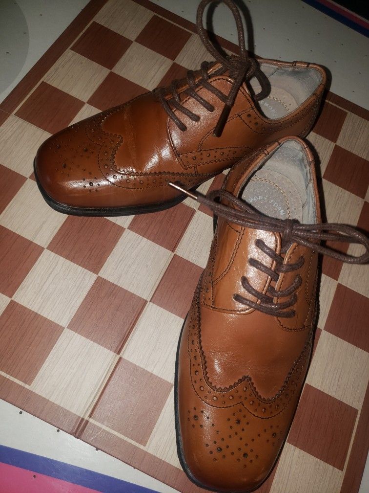 Boys Dress Shoes/ Loafers