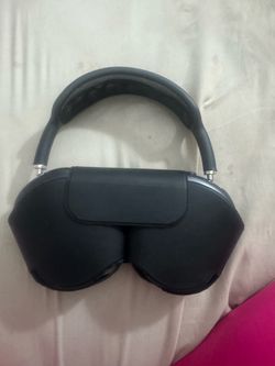 AirPod Maxes