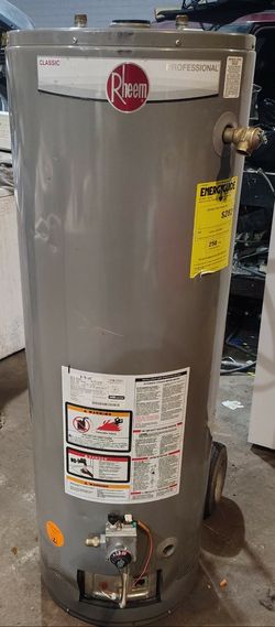 Excellent Condition! Rheem 40-gallon Gas Hot Water Tank/Heater!