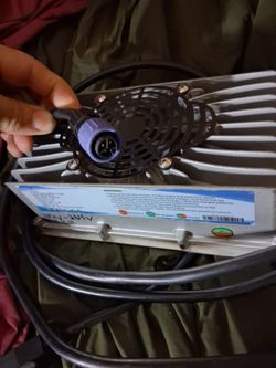Talaria xxx mx3 mx4 fast.\nCharger