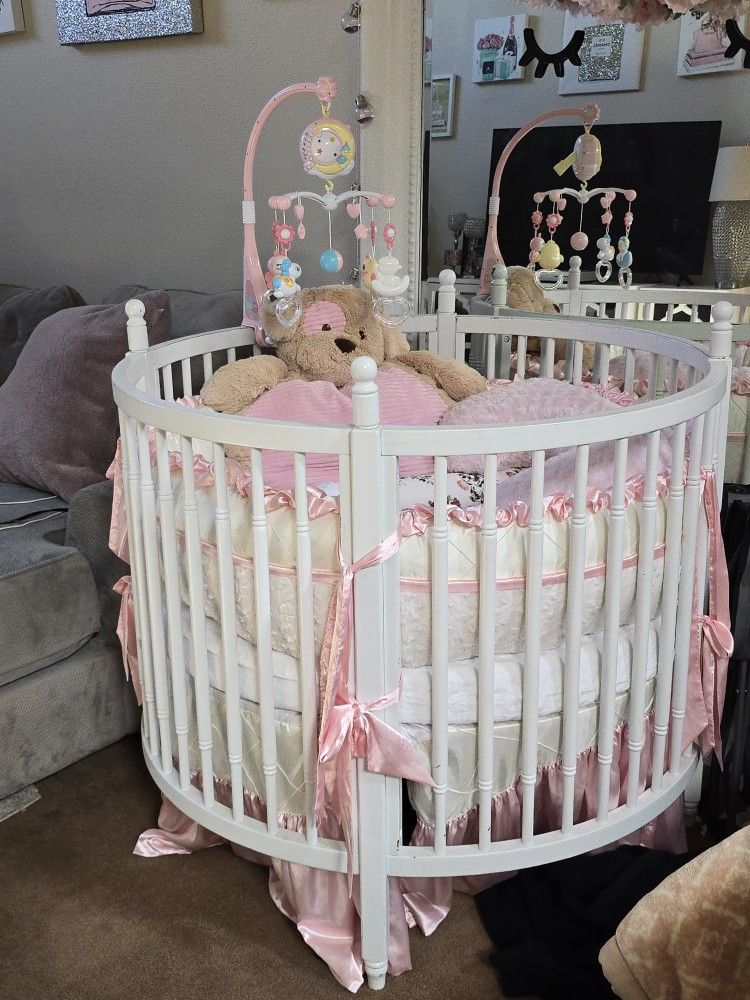 Round Crib