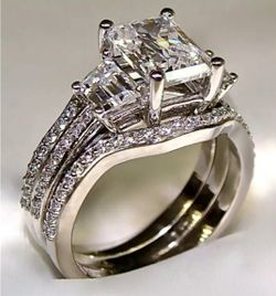 Wedding ring / engagement ring