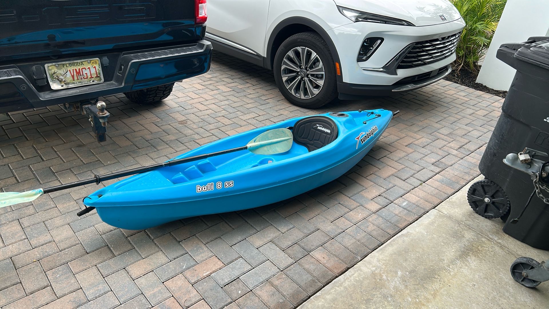 Sundolphin Kayak