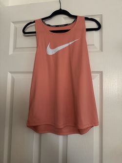 Women’s medium dry fit top