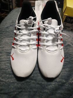 Size 10 puma running shoes