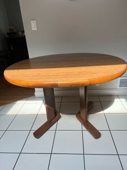 Round Wood Dining Table / Kitchen Table
