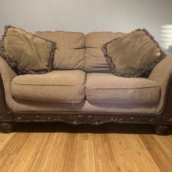 FREE Comfy Couch