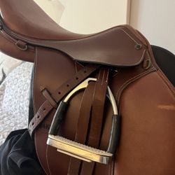 English Saddle “16.5”