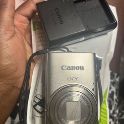 Canon IXY 650 Camera 