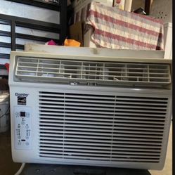 Window ac Danny Brand
