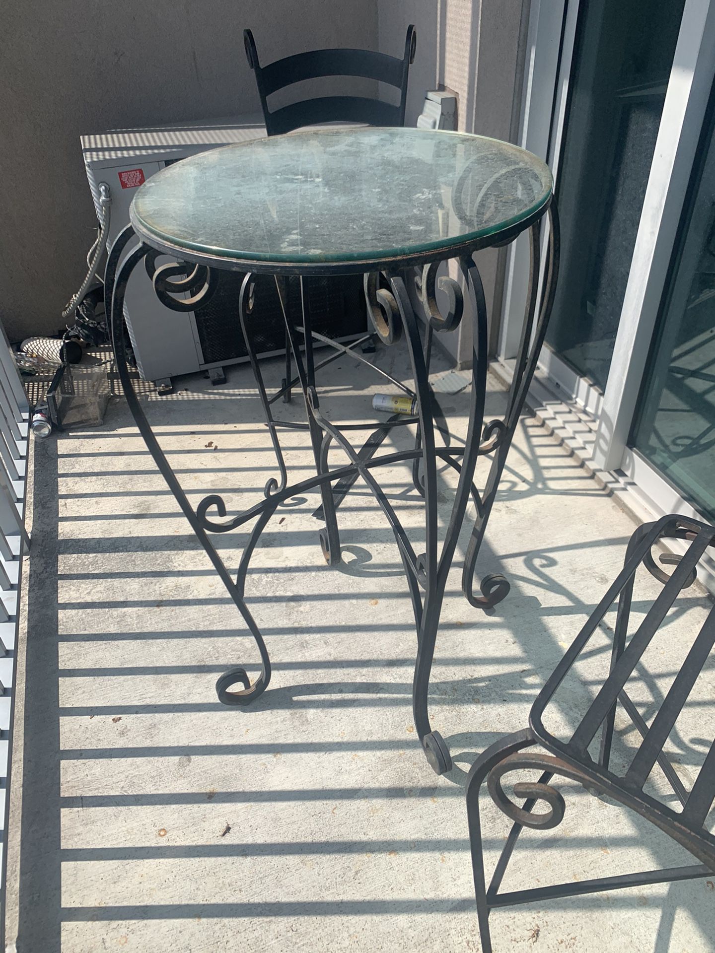 Iron Rod glass top table & chairs