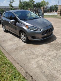 Ford Fiesta Hatchback – Gray