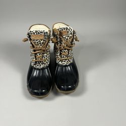 Sperry Woman’s Boots Saltwater Animal Print Size 7