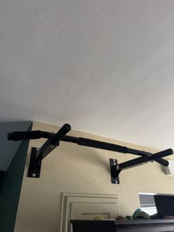 Pull Up Bar