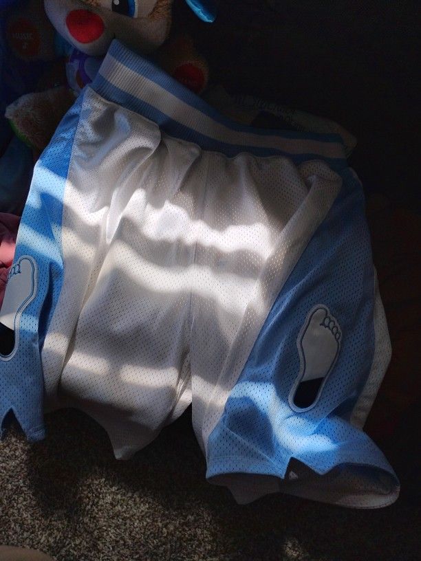 Mitchell & Ness UNC Tar Heels Shorts