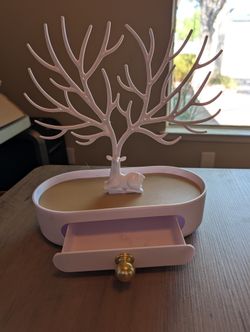 Jewelry Tree Organizer with deer display