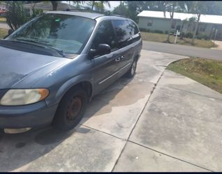2001 Chrysler Town & Country
