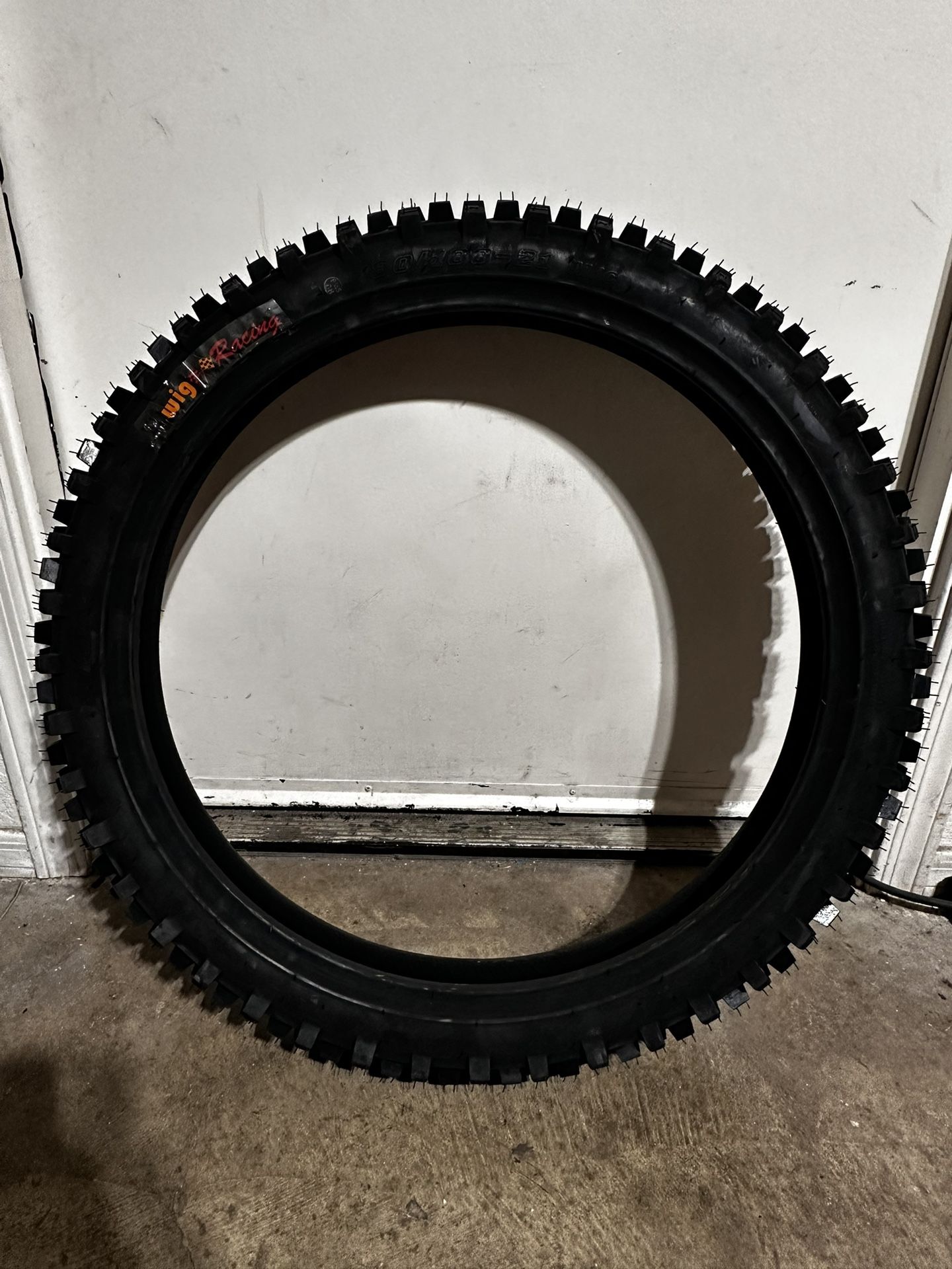 80/10021 Wig Racing Front Tire for Sale in Avondale, AZ OfferUp