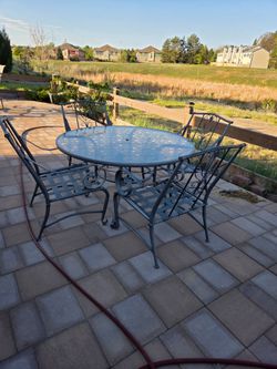 Patio Table With 4chairs For Sale