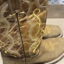 Cowboy boots size 7