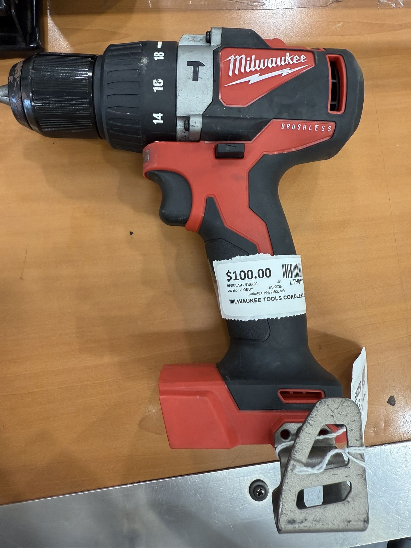 MILWAUKEE TOOLS CORDLESS DRILL 2
