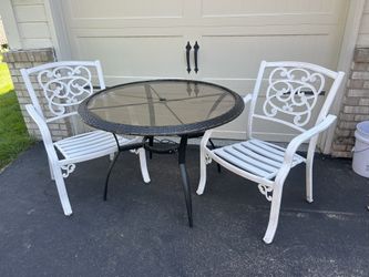Patio Table And 2 Chairs 