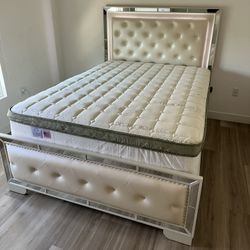 Queen Size Bed Frame With Led Lights / Mattress Included.    🔥 Cama Queen Size Con Luz LED  / Colchon Incluido 