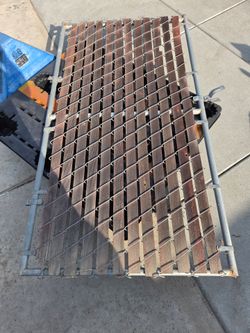 Chain link fence gate