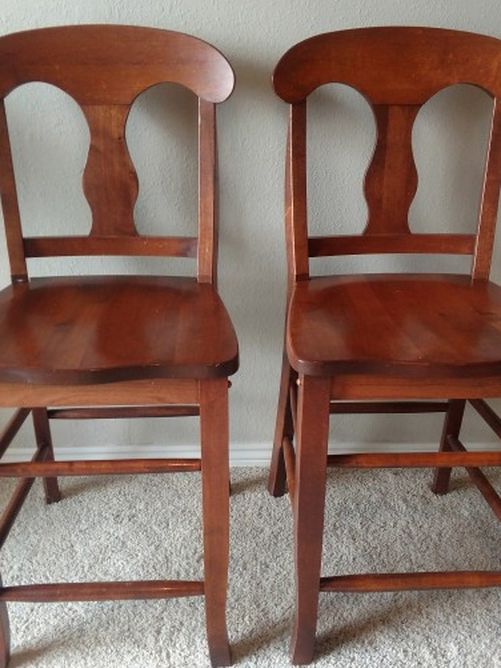 Set Of 4 Counter Height Bar Chairs