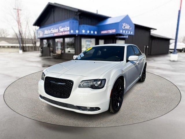 2019 CHRYSLER 300