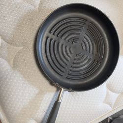 Old Cast Iron Grill Pan