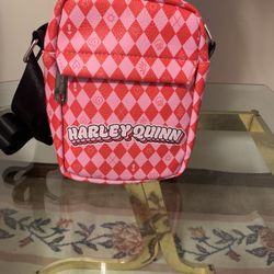BUCKLE DOWN-HARLEY QUINN Cross body bag
