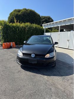 2017 Volkswagen Gold TSI Wolfburg edition