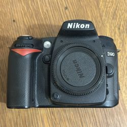 📸 COMPLETE NIKON D90 PHOTOGRAPHY SYSTEM + 4 LENSES! 📸