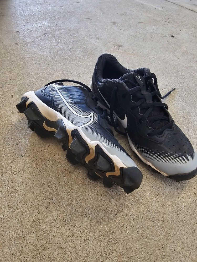 baseball cleats youth size 3