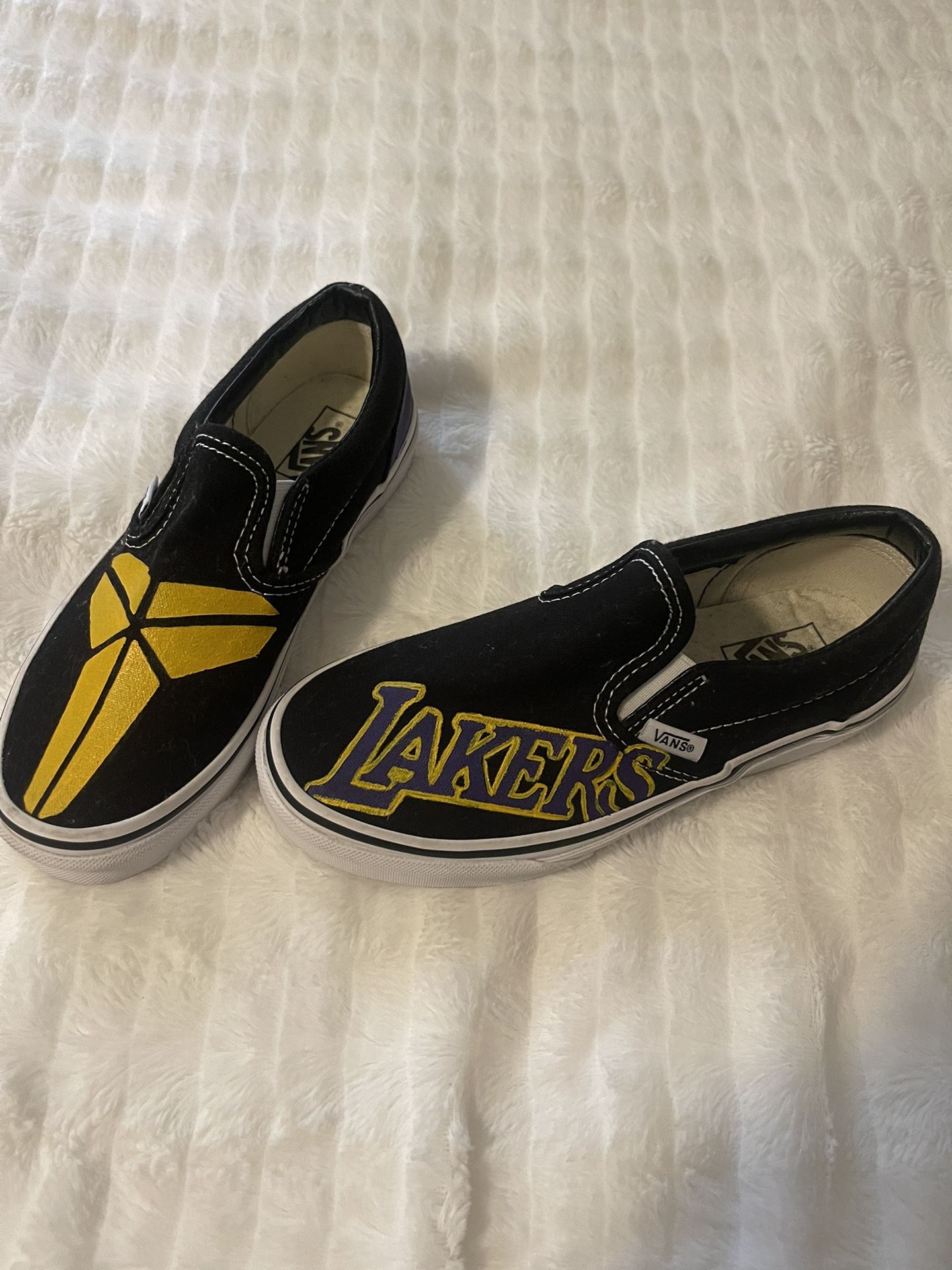 Custom Lakers vans