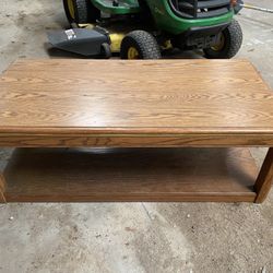 oak coffee table and end table perfect condition