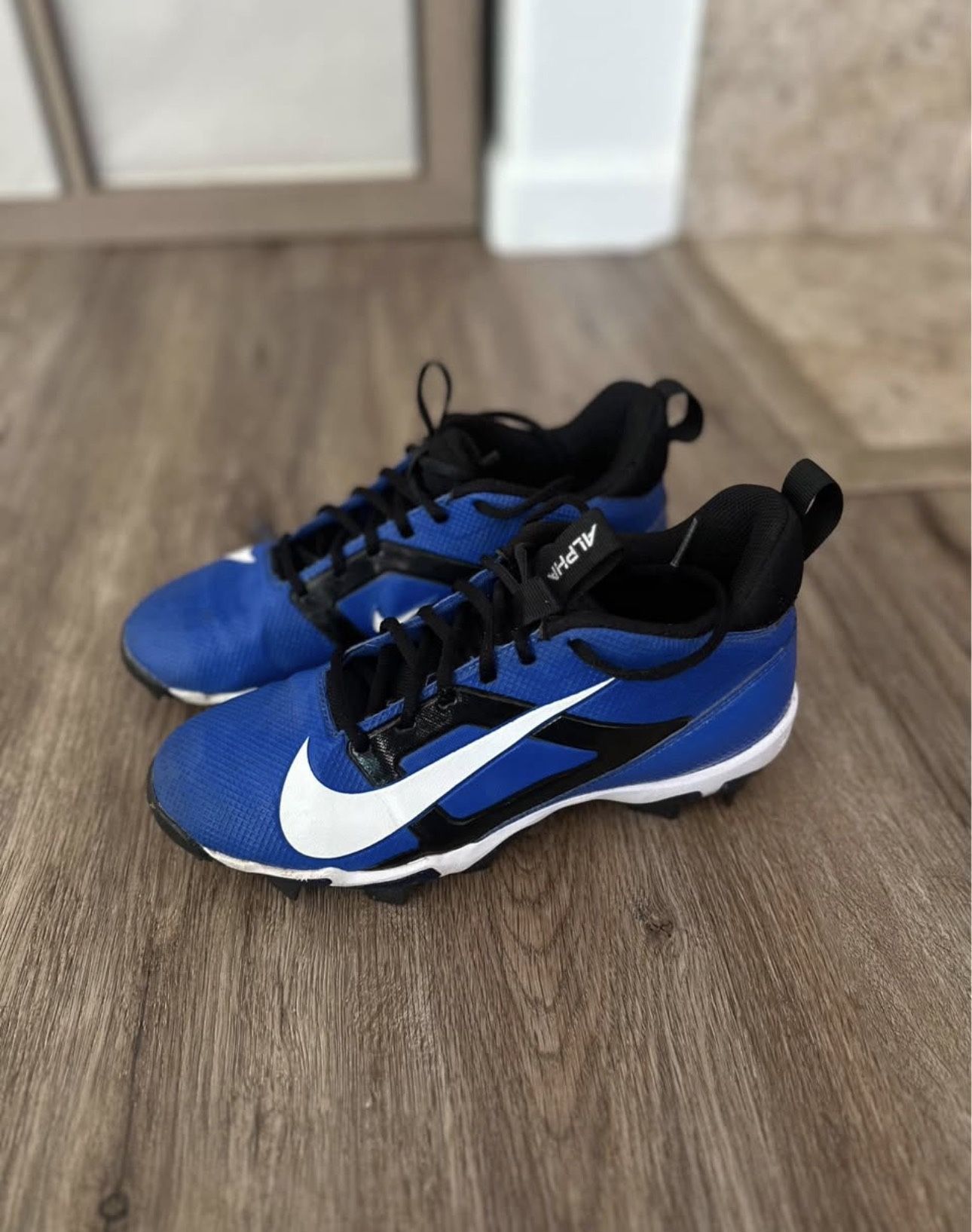 Nike Alpha Menace 4 Shark Football Cleats