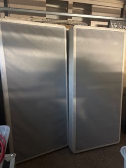 Dual box spring set