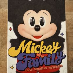 Mickey & Family Chip
