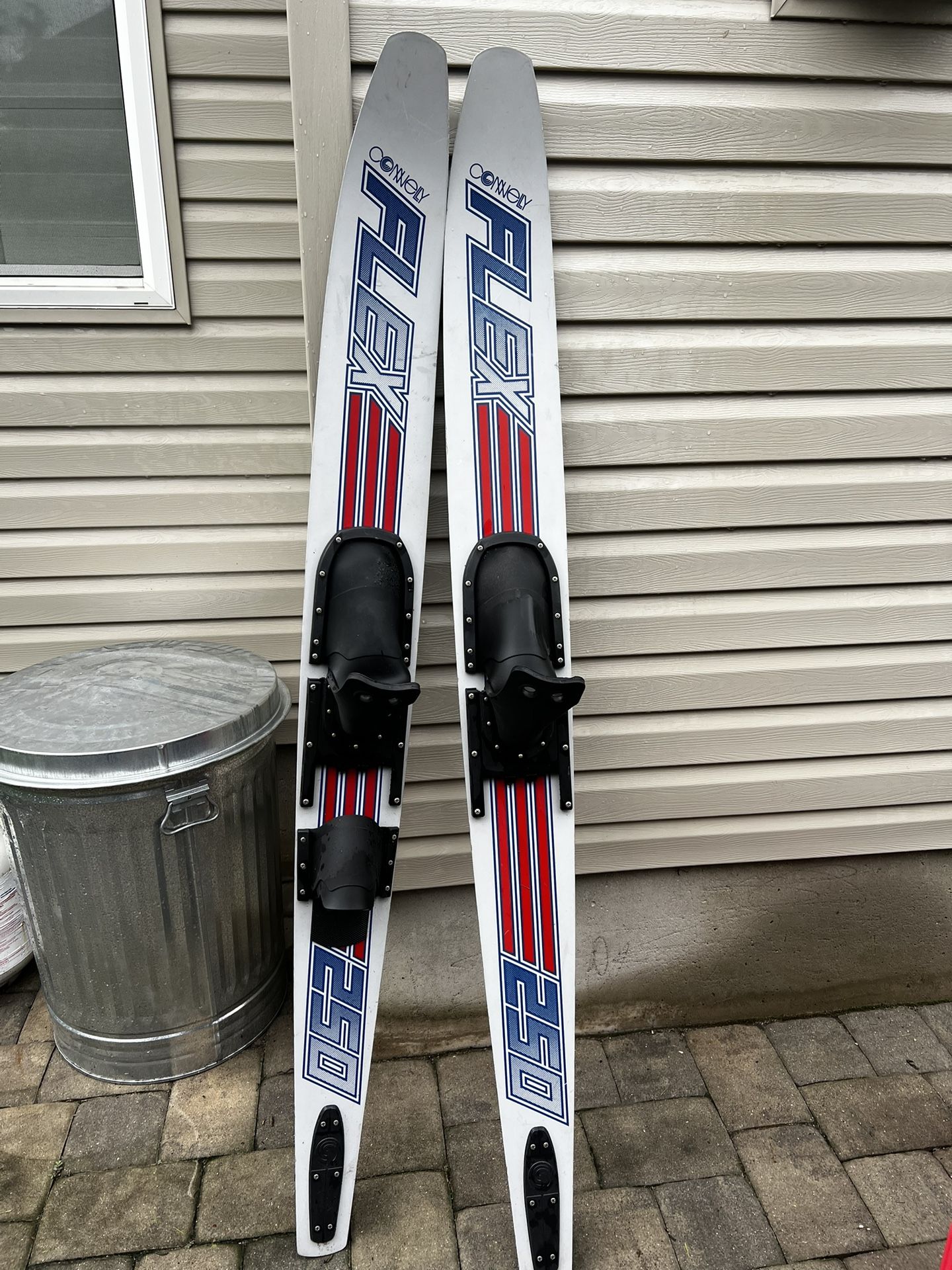 Connelly FLEX 250  66" Combos Water ski (PAIR)