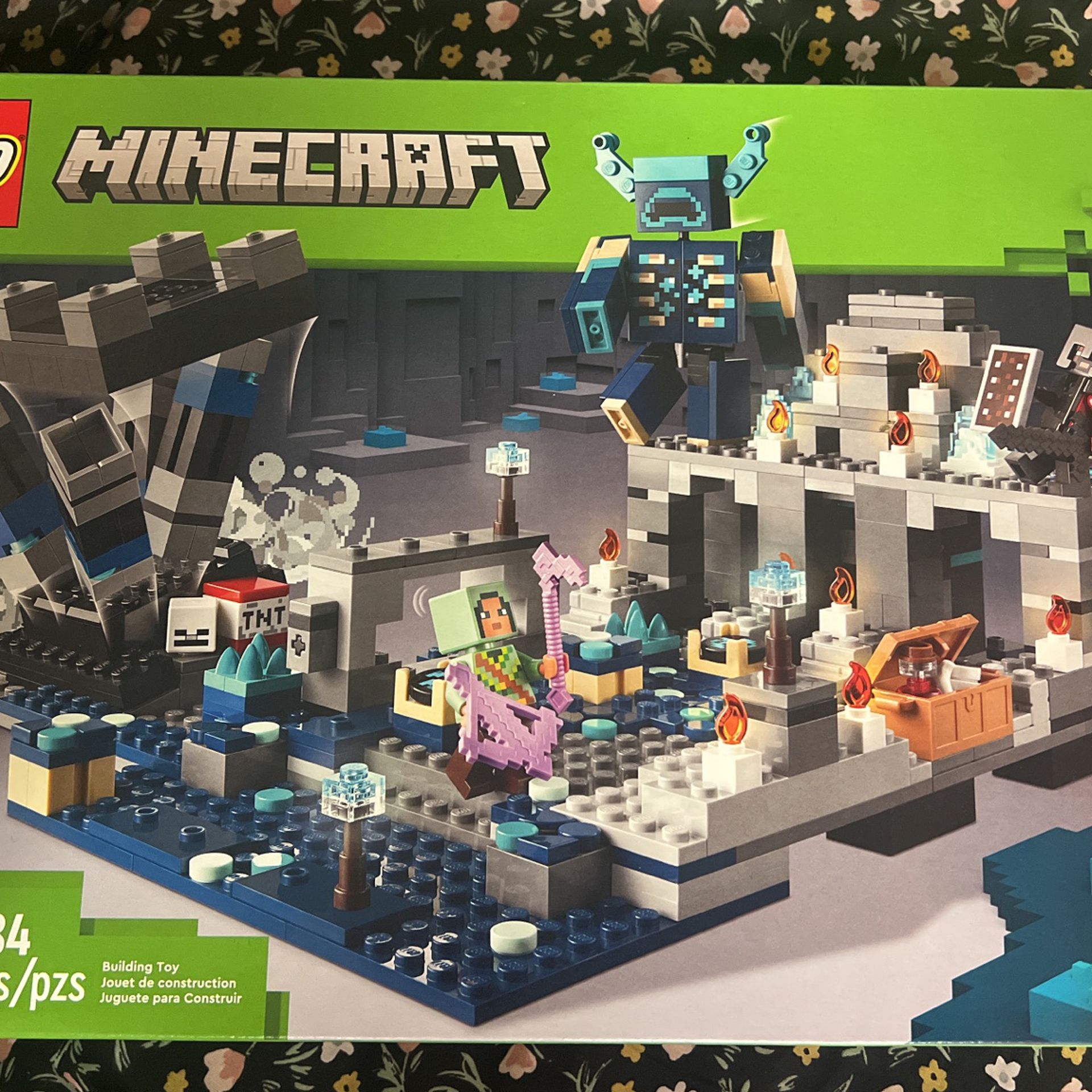 Lego Minecraft 21249 for Sale in San Diego, CA - OfferUp