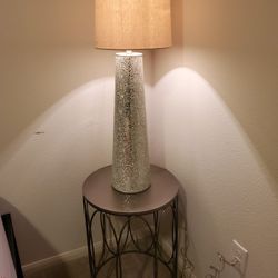 Table lamp and coffee table