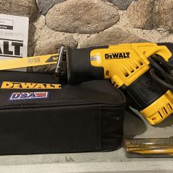 DeWalt Compact Variable Speed Reciprocating Saw