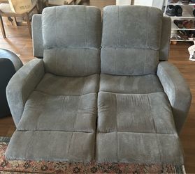 LOVE SEAT