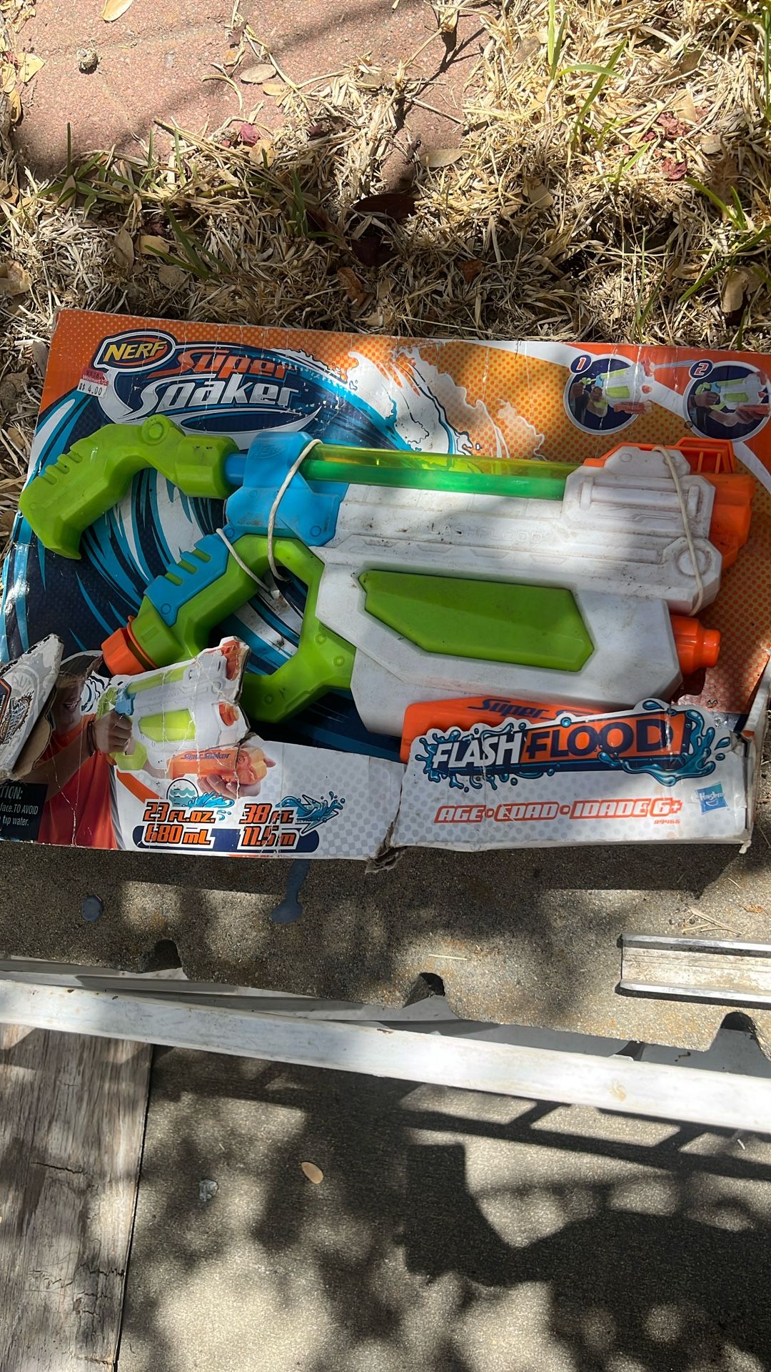 Super Soaker Nerf Gun
