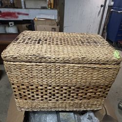 Handwoven Water Hyacinth Trunk With Attached Lid 