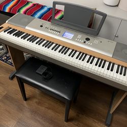 Digital Piano - Yamaha YPG-635 / DGX-630 Digital Grand Piano | Silver & Wood | 88Keys | Track Recorder | with Sustain Pedal | Make Offer &Read Below🙂
